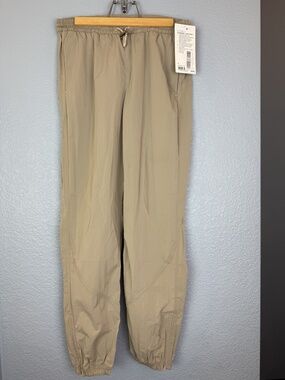 Lululemon Evergreen Track Pant Womens 8 High Rise Water Repellent Windproof Pant